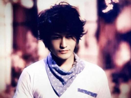 洛熙（电视剧《泡沫之夏》男二号主角）