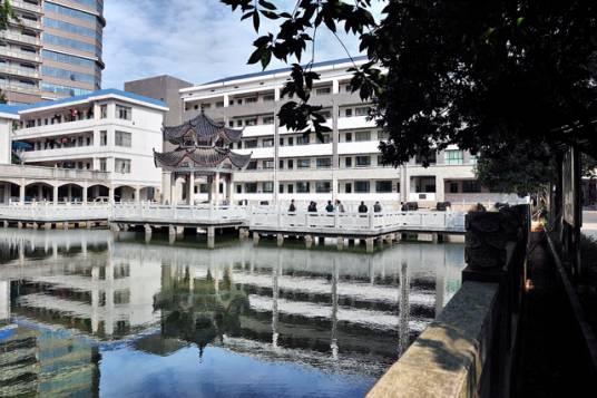 长沙市明德华兴中学