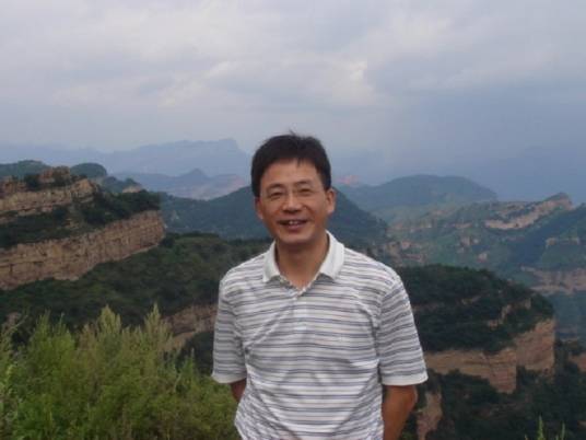 何云峰（浙江大学教授）