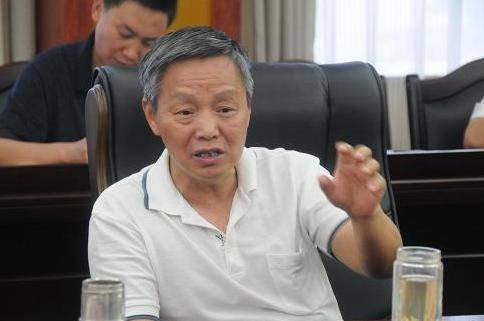 刘克毅（湖北省第十届人大常委会委员）