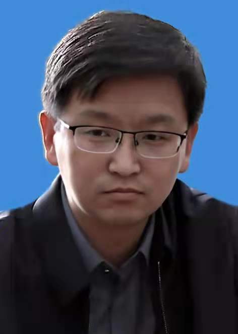 宋利（河北省承德市围场满族蒙古族自治县委常委、县委办主任、改革办主任）