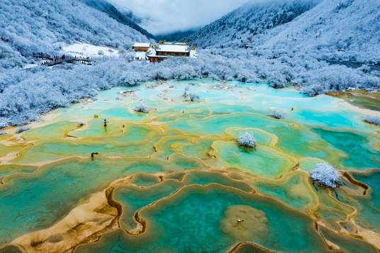 五彩池(四川省阿坝藏族羌族自治州九寨沟的景点)