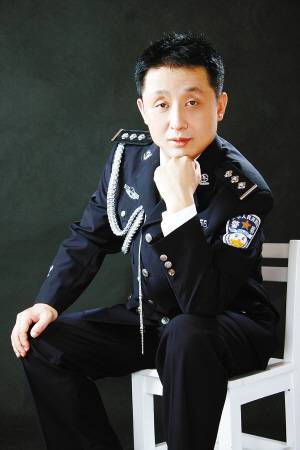 王大军（深圳市公安局警官艺术团歌手）