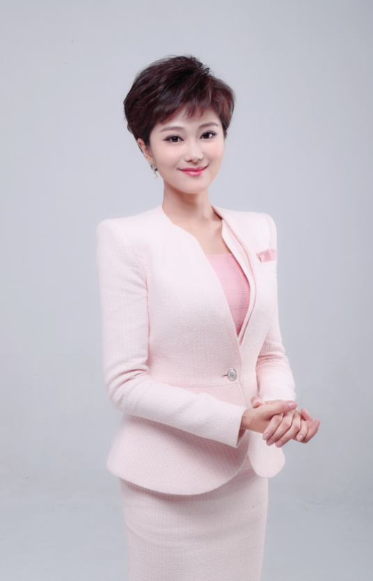 程丞（湖北卫视《湖北新闻》节目播音员主持人）