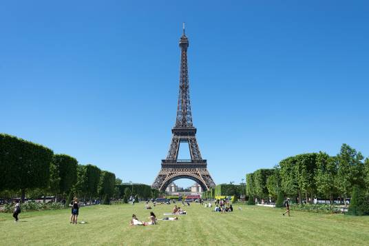埃菲尔铁塔（巴黎城市地标之一）