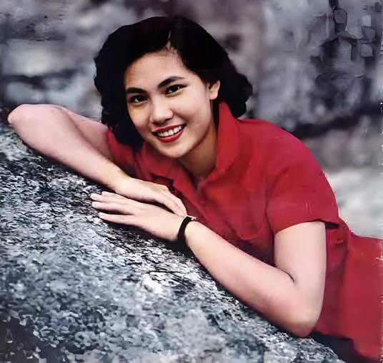 林翠（中国香港女演员、电影红星、曾江的妹妹）