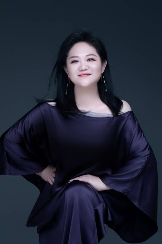 张焕（中国音乐学院声乐艺术指导、旅意青年钢琴家）