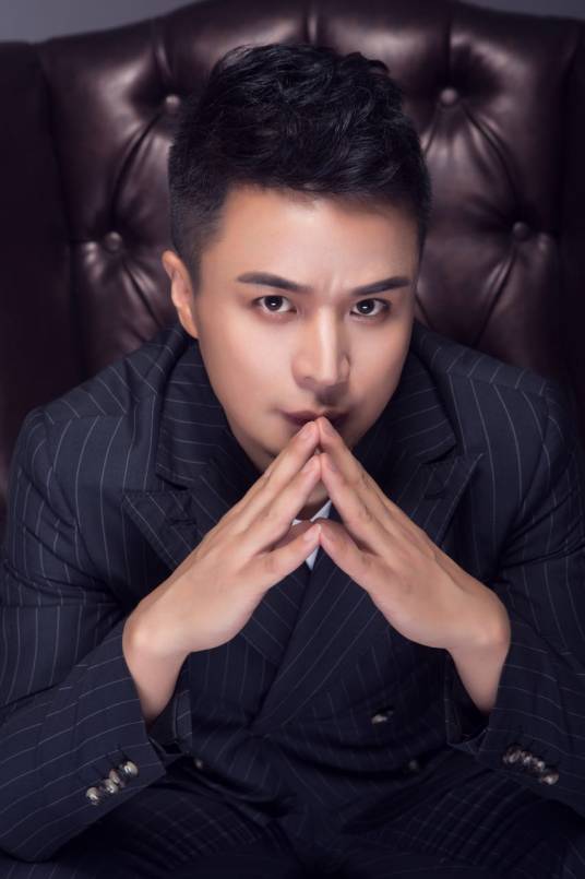 李胜哲（内地男歌手）