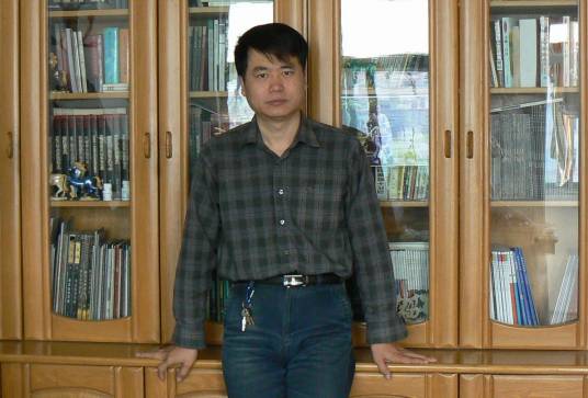 杜卫东（中国作协第七届全委会委员）