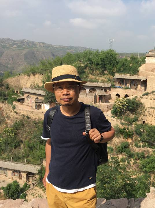 徐文涛（武汉美术家协会第五届主席团副主席）