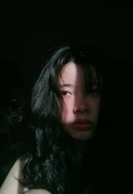 刘馨（中国四川籍艺术家）