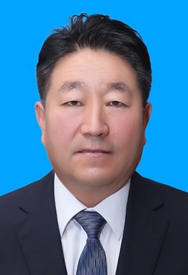 毕克（内蒙古自治区人大常委会阿拉善盟工作委员会副主任）
