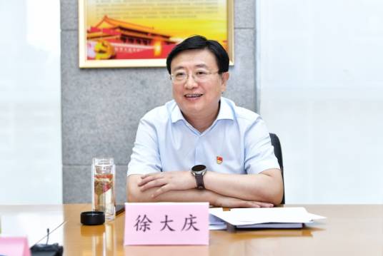 徐大庆（辽宁省交通建设投资集团党委书记、董事长，政协辽宁省第十三届委员会经济委员会副主任）