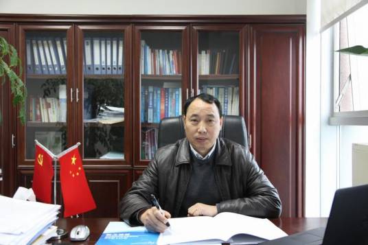 王学华（国家统计局成都调查队党组书记、队长）