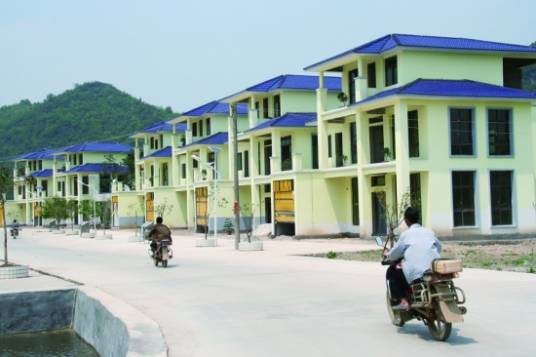 植美村（贵州省安顺市西秀区双堡镇下辖村）