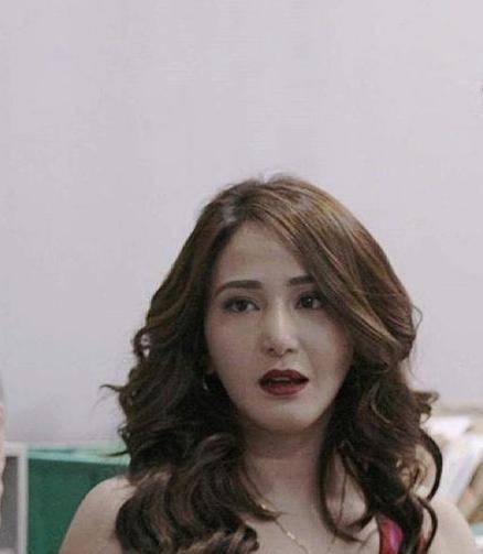 卡特里娜·哈莉莉