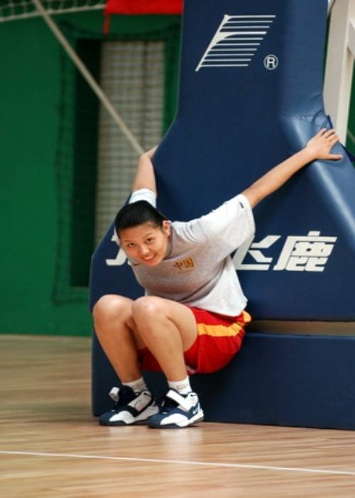 路璐（中国女篮运动员）