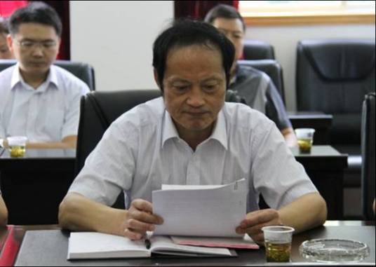 文晓平（湖南工业职工大学讲师）
