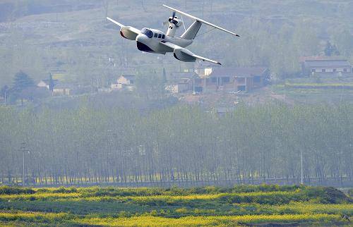 天使鸟号地效翼船