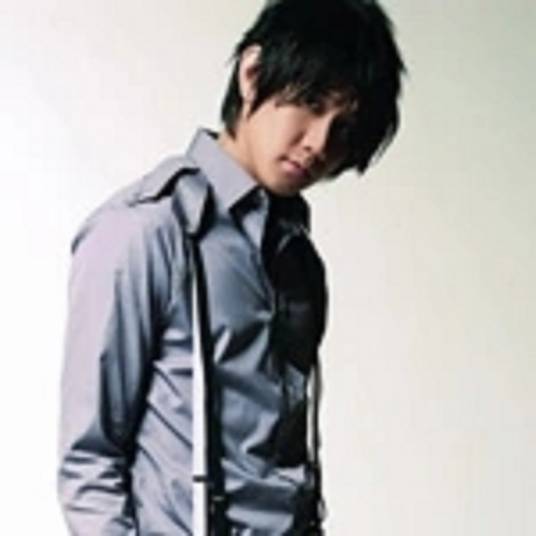 聆听世界（林俊杰、宇中、威尔、金莎、阿杜、李志清演唱的歌曲）