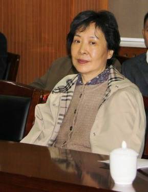 赵津（南开大学经济学系教授）