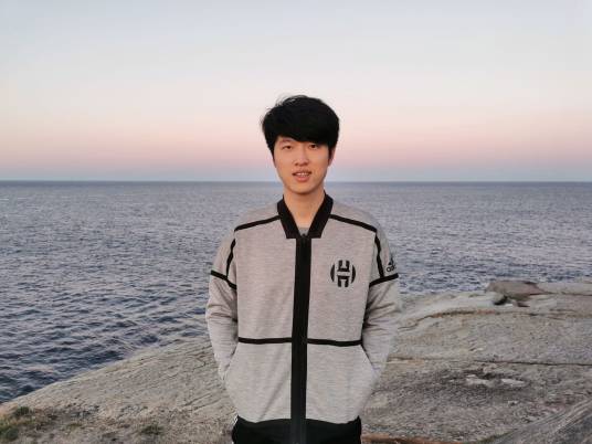 汤平（南京理工大学语言学系主任、副教授）