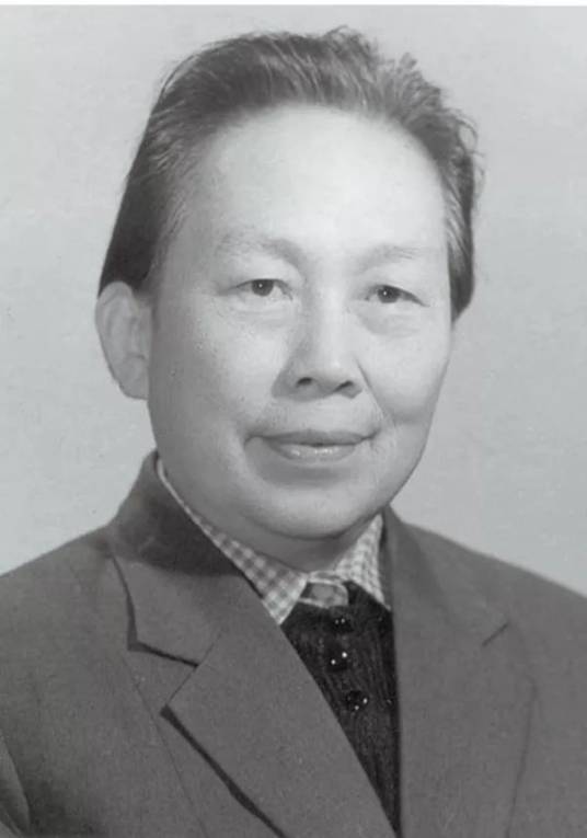 甘英（北京市政协原副主席）