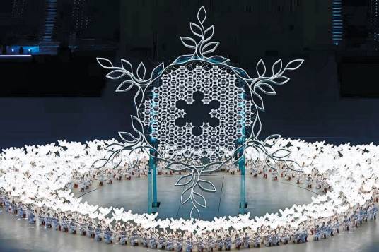 雪花(2022年北京冬奥会开闭幕式主题歌曲)