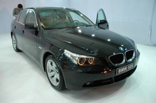 宝马525i