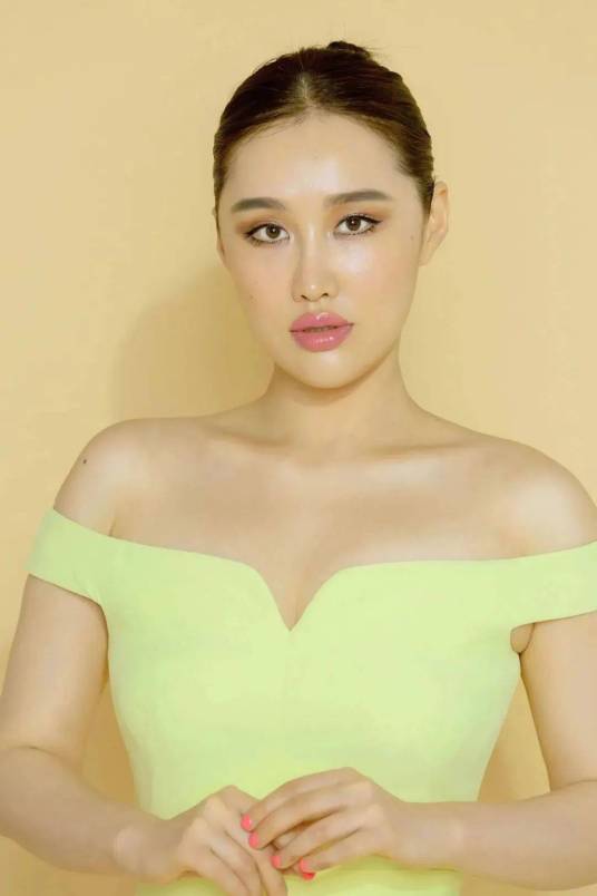 王冰冰（旅意华人女高音歌唱家）