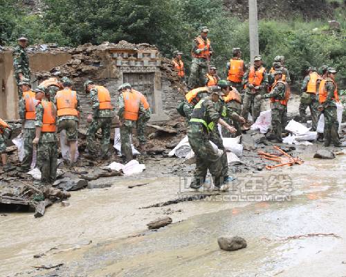 7·13四川甘孜泥石流