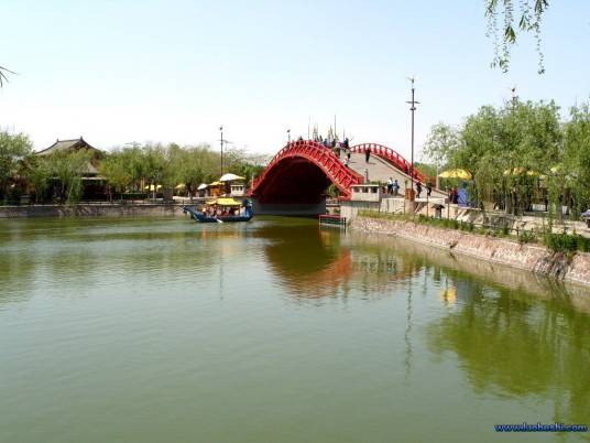 清明上河（中国1995年由英宁、阿建执导的电视剧）