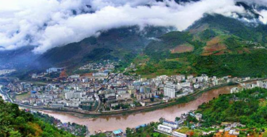 营盘镇（云南省怒江傈僳族自治州兰坪白族普米族自治县辖镇）