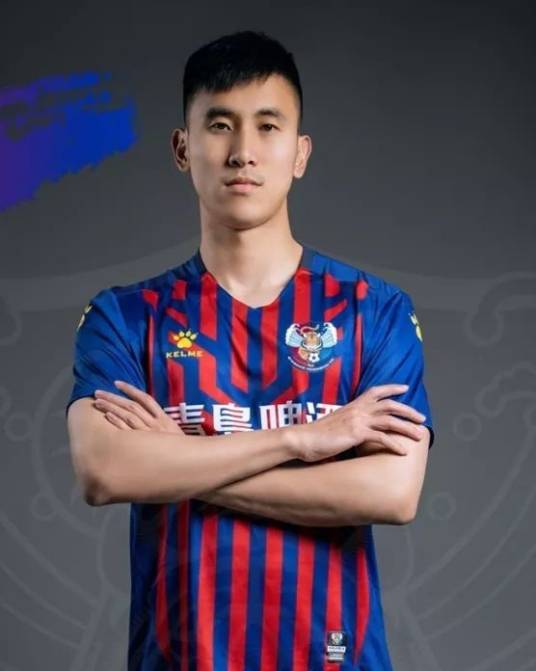 马龙（1990年2月出生的中国足球运动员）