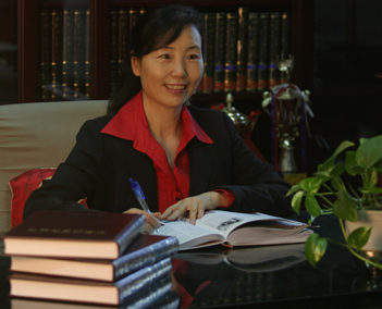 龚莉（中国大百科全书出版社社长）