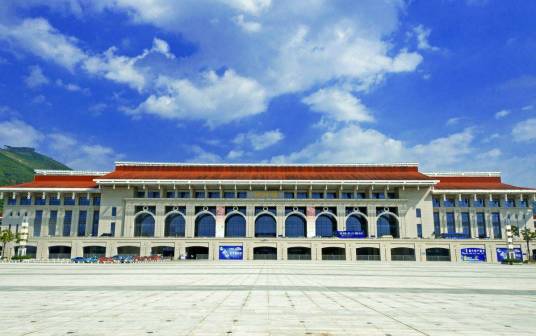 漳州站（中国福建省漳州市境内铁路车站）