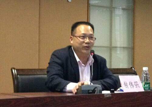 钟伟强（中国作家协会广东分会会员）