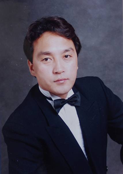 郑芳（男高音）