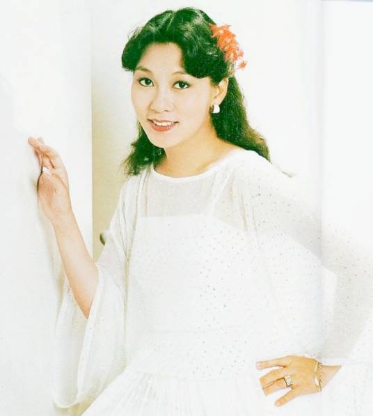 森森（中国香港女歌手、演员）