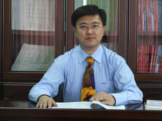 肖白（东北电力大学教授）