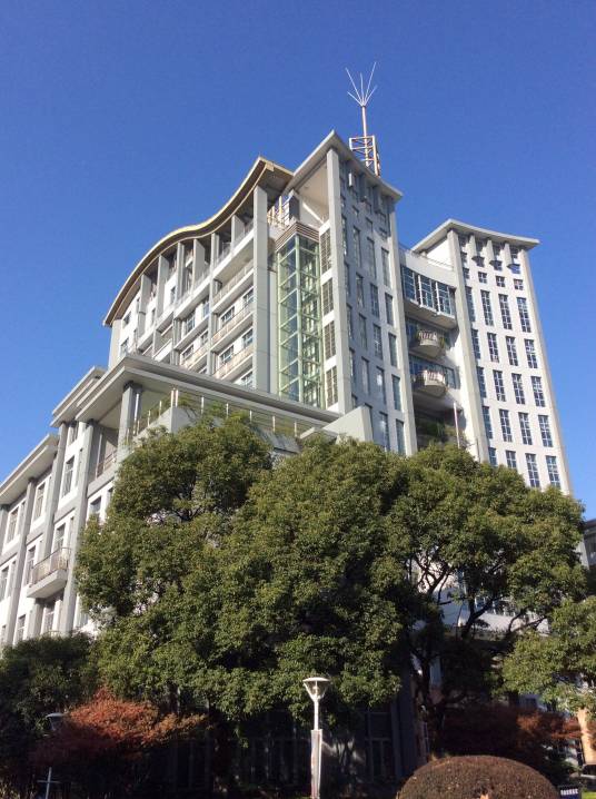 上海工程技术大学逸仙路校区